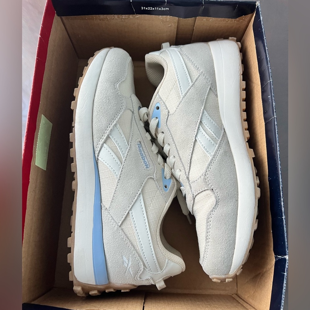 Reebok Drive Lace Up Low Top Suede Trainer Sneakers Gray Cream Blue, Size 8 - Picture 6 of 6